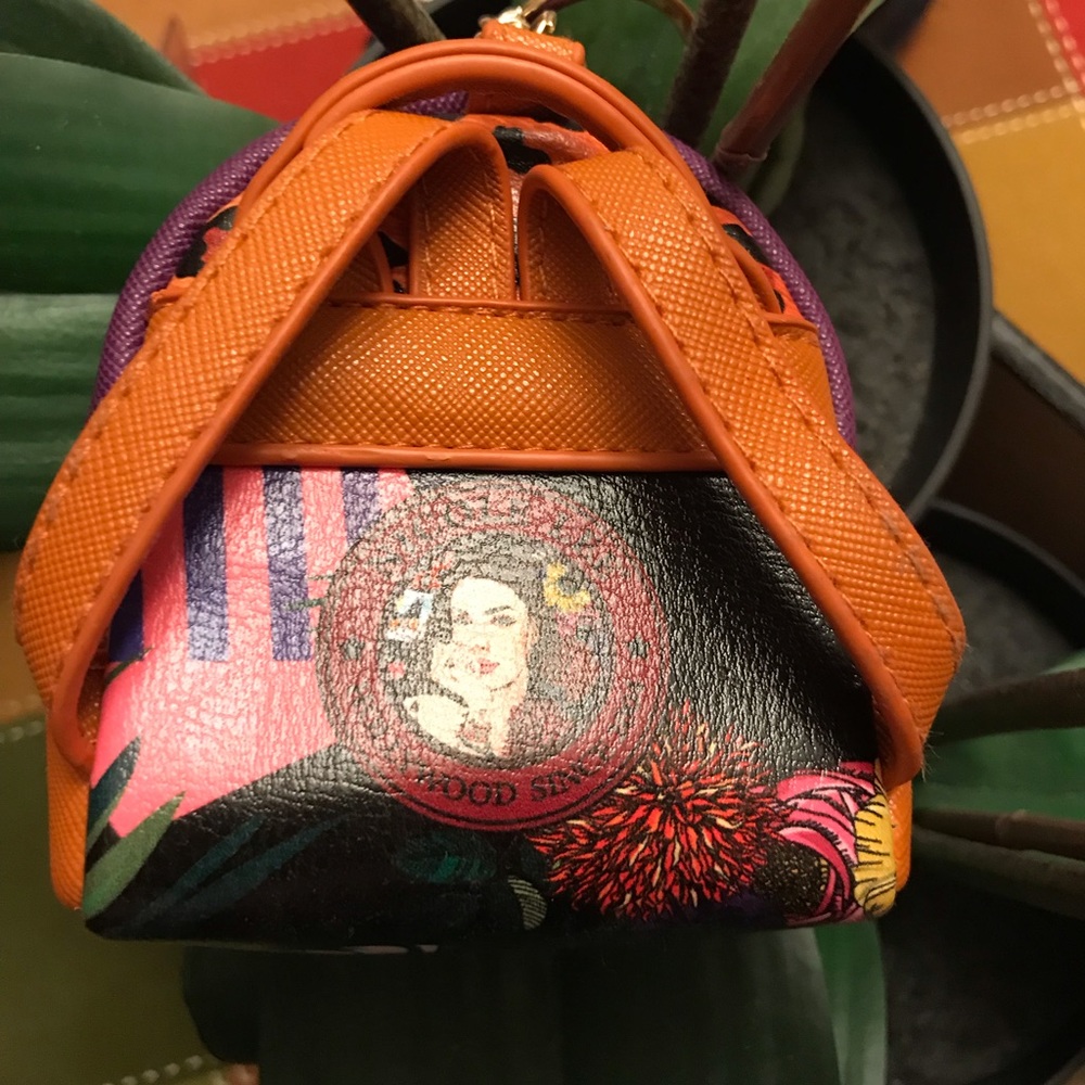 Mini back packs coin holder - Picture 6 of 8